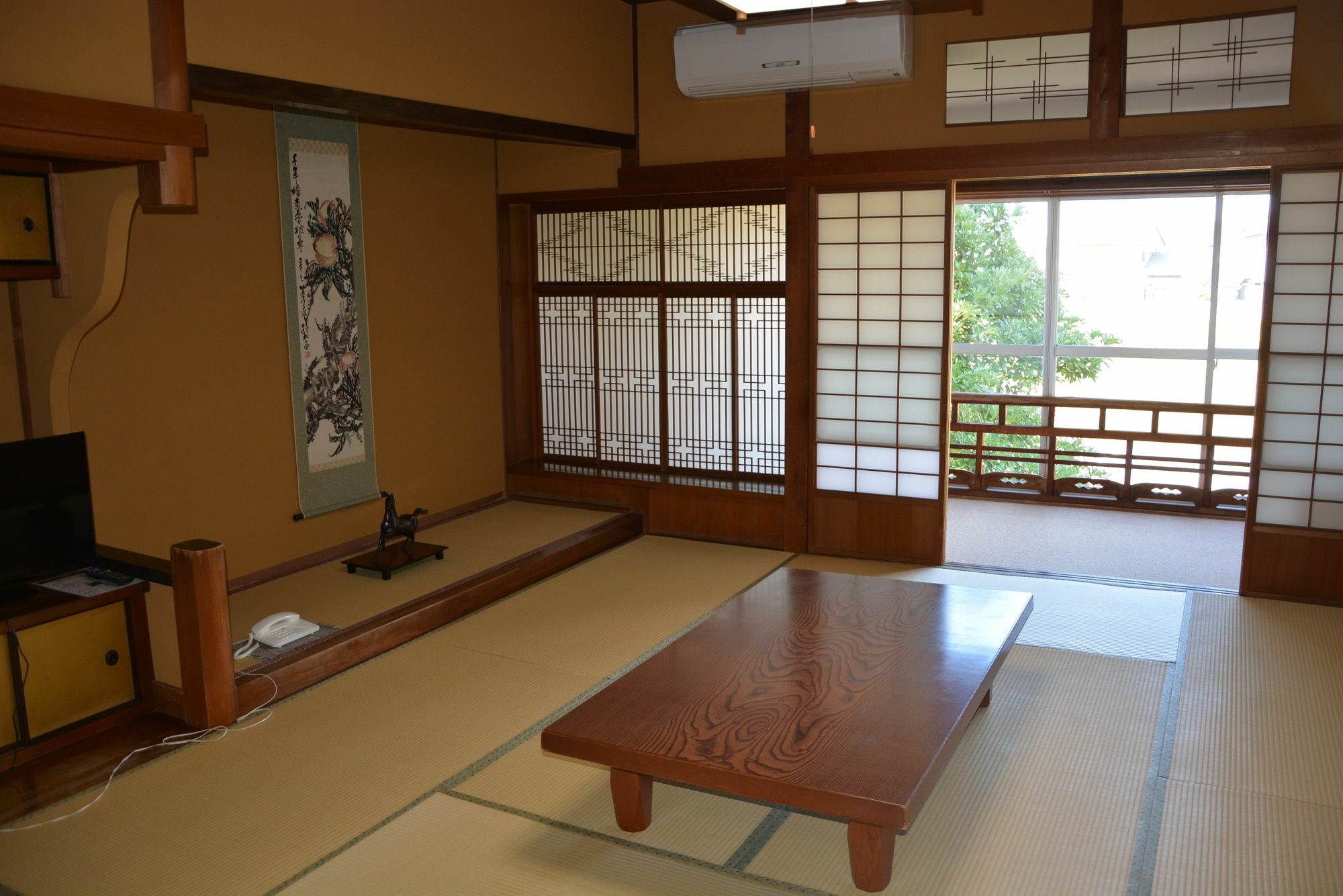 Katsuzakikan Tsubata Екстериор снимка